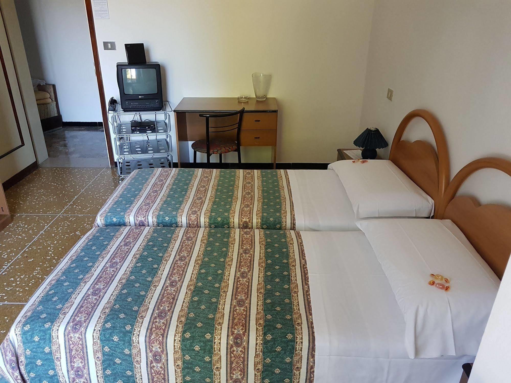 Hotel Triana E Tyche Sasso Marconi Dış mekan fotoğraf